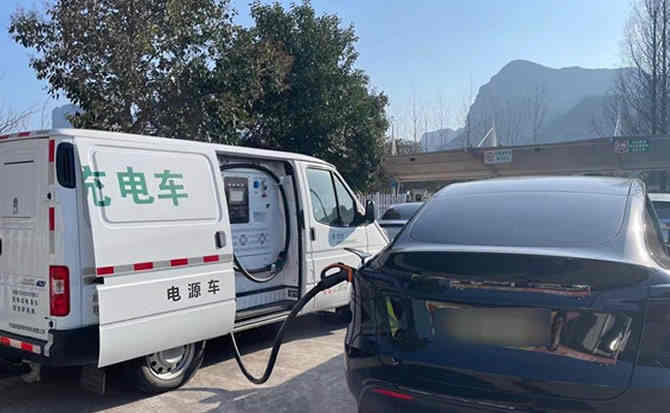 临颍汽车搭电